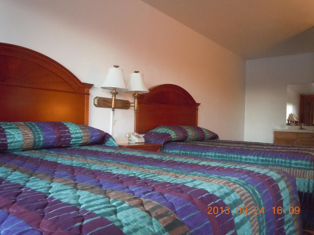 High Country Motel Bellevue 객실 사진